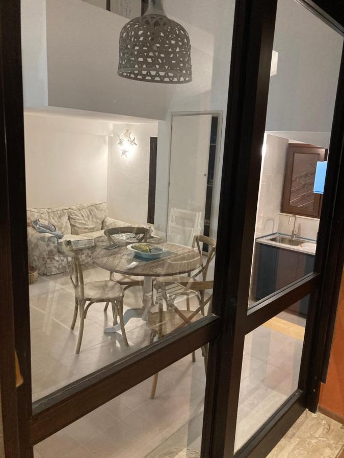 Villasimius Il Patio Sul Porto Екстер'єр фото