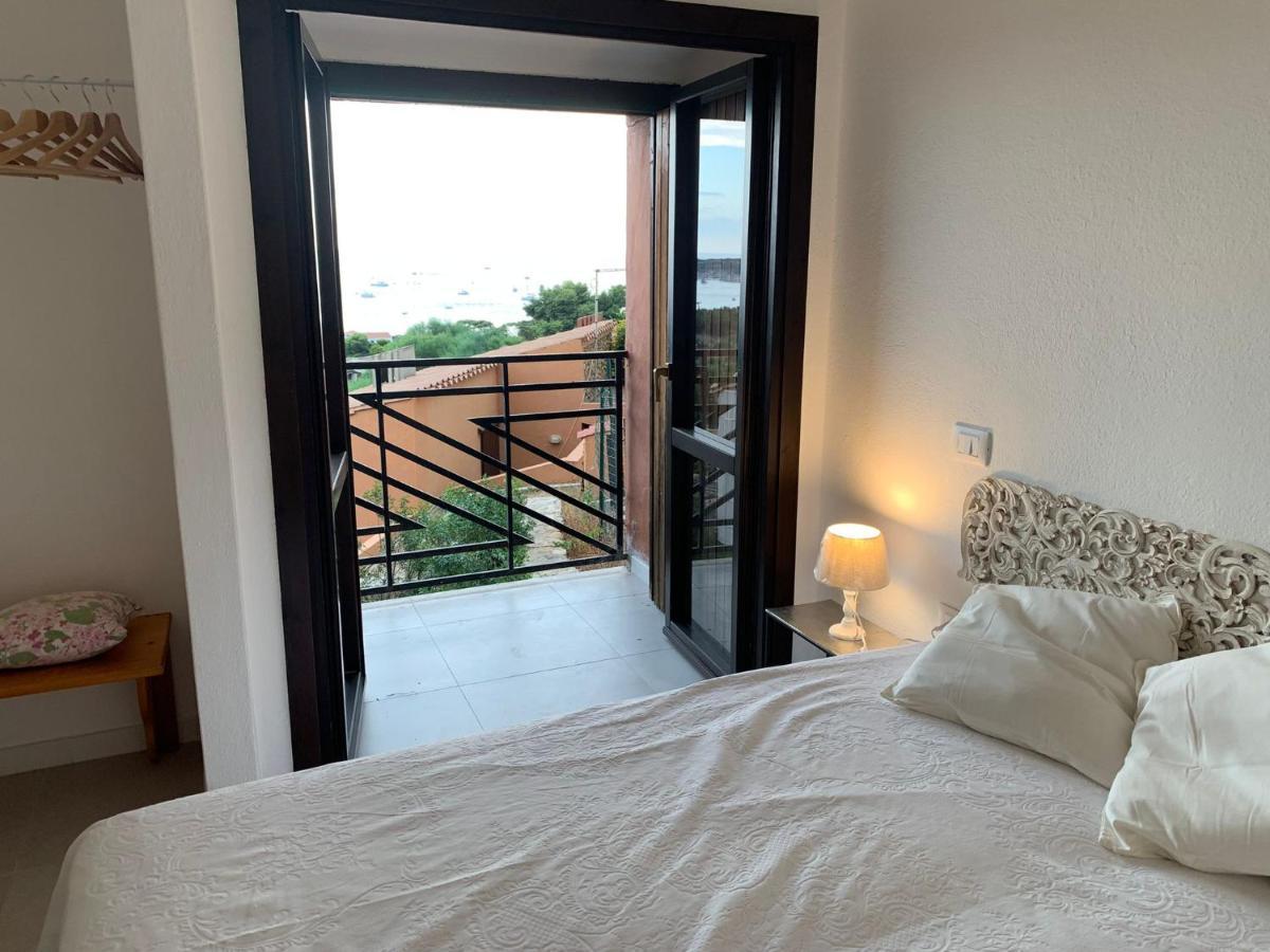 Villasimius Il Patio Sul Porto Екстер'єр фото